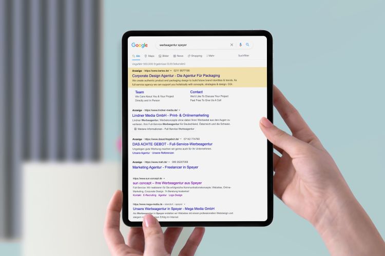 Tablet mit Suchmaschinenwerbung Google Ad