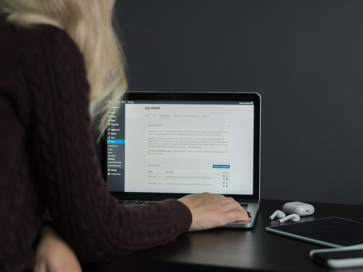 Laptop, Tablet und Smartphone responsive Website Schmidts Deli